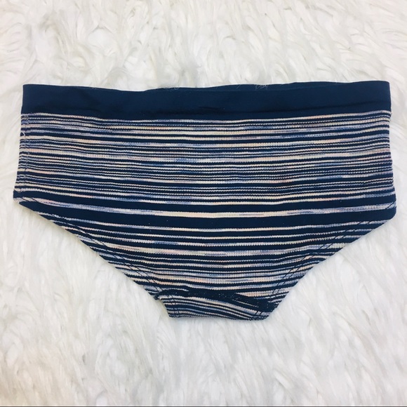 Victoria’s Secret 2 pairs seamless panties size M - Picture 7 of 8